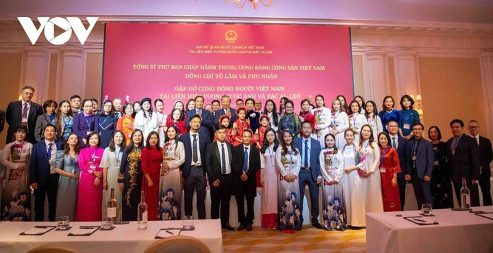 Tổng Bí thư Tô Lâm gặp gỡ cộng đồng người Việt Nam tại Vương quốc Anh - 3