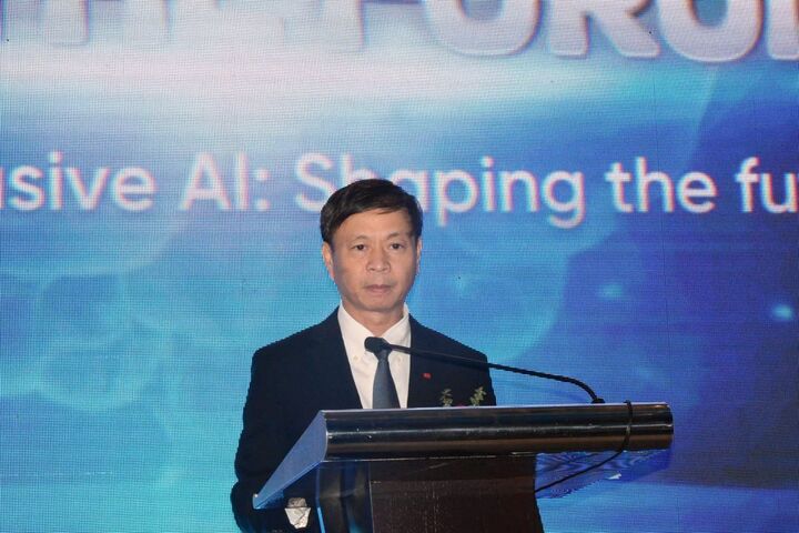 Ο Υφυπουργός Επιστήμης και Τεχνολογίας Χοάνγκ Μινχ μιλάει στο Φόρουμ. (Φωτογραφία: Οργανωτική Επιτροπή)