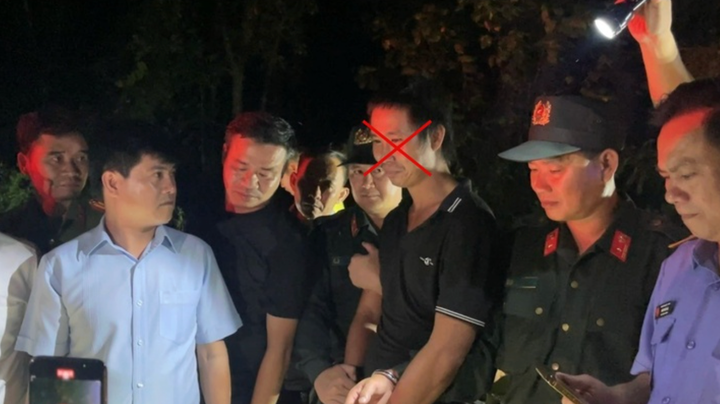 Sau 56 giờ lẩn trốn, cơ quan điều tra đã bắt giữ Lê Sỹ Tùng.