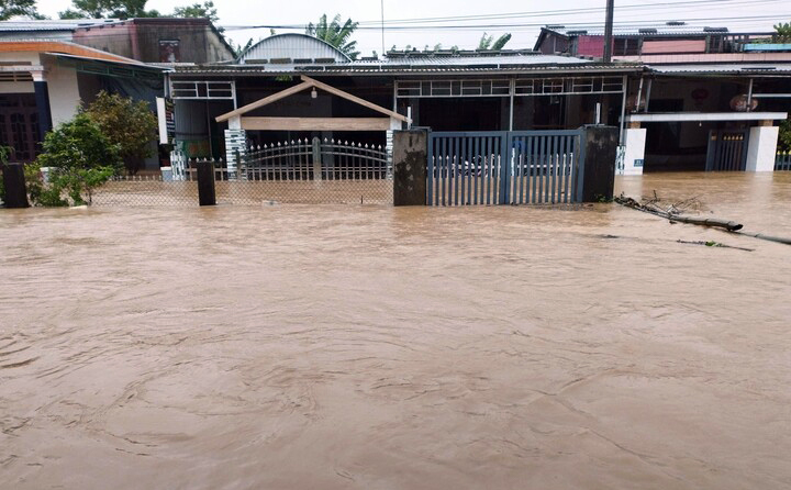 Lũ trên sông Thu Bồn ở Đà Nẵng vượt đỉnh lịch sử năm 1964 Nhiều xã, phường vùng hạ du sông Thu Bồn, Vu Gia bị ngập sâu.