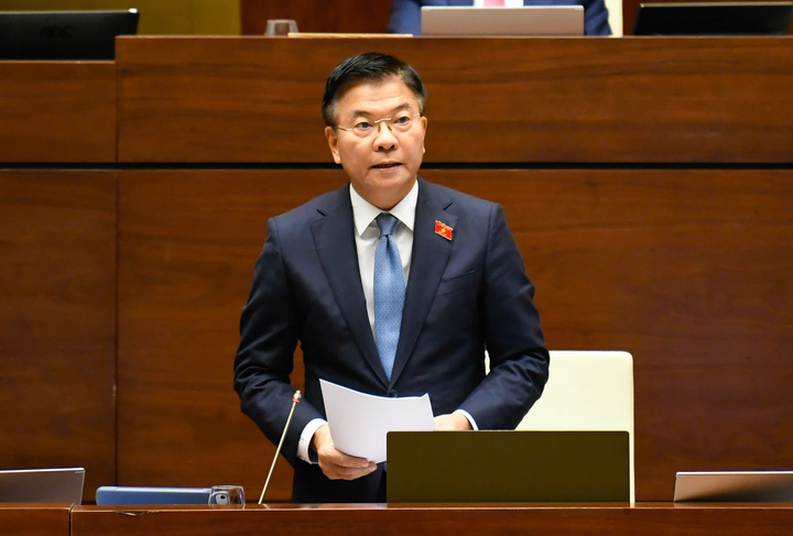 Phó Thủ tướng Lê Thành Long nêu biện pháp quản lý giá vàng, giá nhà. (Ảnh: quochoi.vn)