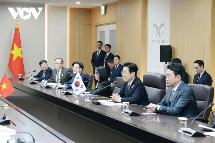 Tổng thống Hàn Quốc phát biểu tại hội đàm.