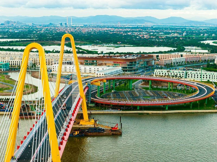 Thị trường vẫn còn nhiều biến động khiến nhà đầu tư cân nhắc khi quyết định xuống tiền.