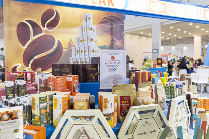 Đặc sản vùng miền: Hành trình khám phá 'Việt Nam thu nhỏ' giữa lòng VEC - 4