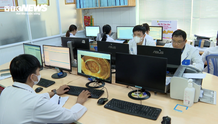 Các bệnh viện triển khai chuyển đổi số để phục vụ công tác khám, chữa bệnh cho người dân tốt hơn.