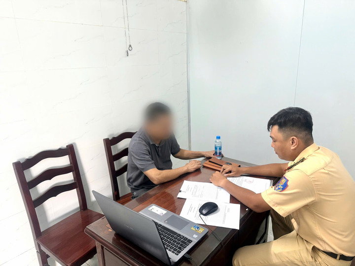 Ông H. làm việc tại Đội CSGT Rạch Chiếc