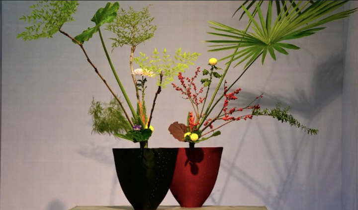 Triển lãm nghệ thuật Ikebana mang đến gần 40 tác phẩm hoa đạo tinh tế.