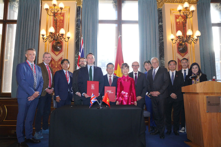 Vietjet và Rolls-Royce ký hợp đồng động cơ Trent 7000 trị giá 3,8 tỷ USD - 3