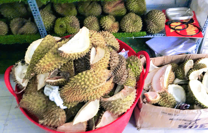 Vỏ sầu riêng chiếm 60-70% khối lượng quả.