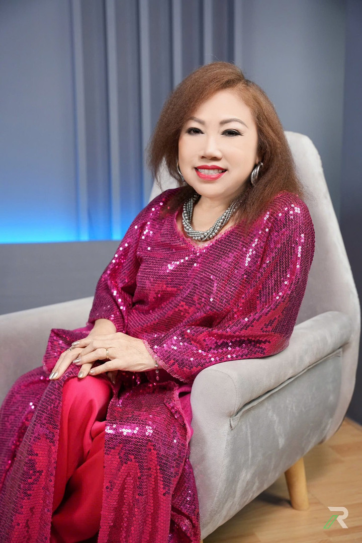 Nữ ca sĩ gây lo lắng khi nhập viên trong tình trạng nguy kịch.