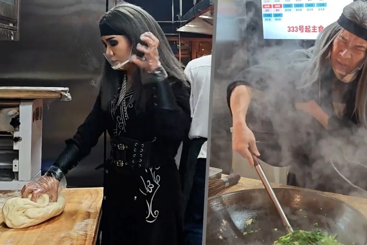 Các nhân viên hóa thân thành các nhân vật trong truyện để nấu ăn.