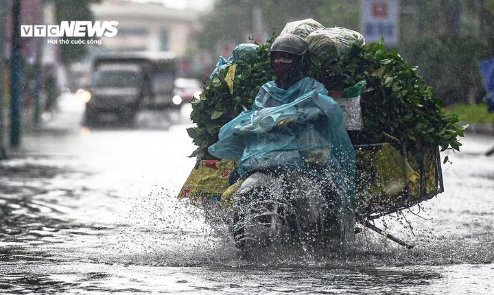 Dự báo thời tiết ngày 2/11, miền Trung tiếp tục mưa lớn. (Ảnh minh hoạ: Viên Minh)
