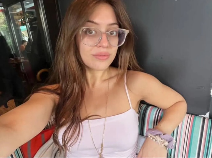 Khuôn mặt của Emily Cipryk trước khi phẫu thuật.