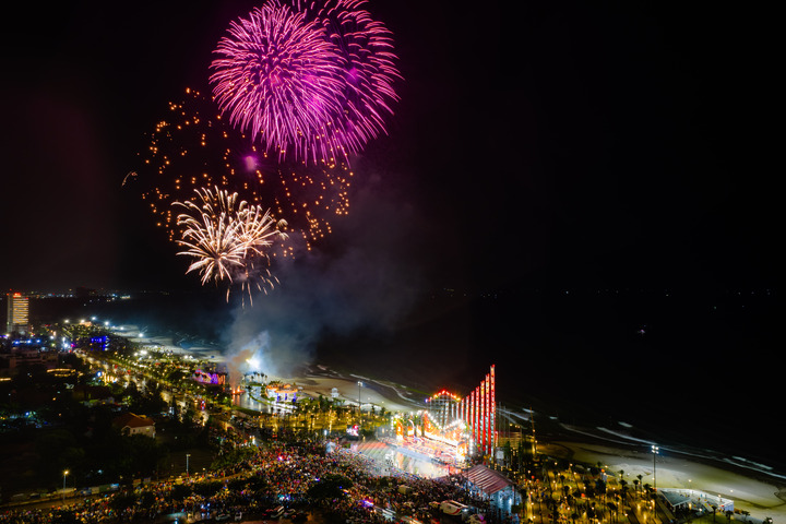 Vũng Tàu nổi tiếng với bãi cát dài, khí hậu ôn hòa và những công trình lịch sử