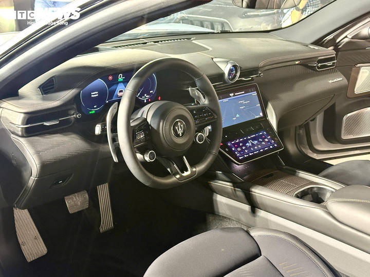 Ngắm xe mui trần thuần điện đầu tiên của Maserati, về Việt Nam giá 13,3 tỷ đồng - 2