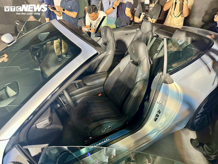 Ngắm xe mui trần thuần điện đầu tiên của Maserati, về Việt Nam giá 13,3 tỷ đồng - 3