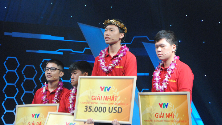 Ho Dac Thanh Chuong tartja a rekordot 340 ponttal a 16. döntőben.