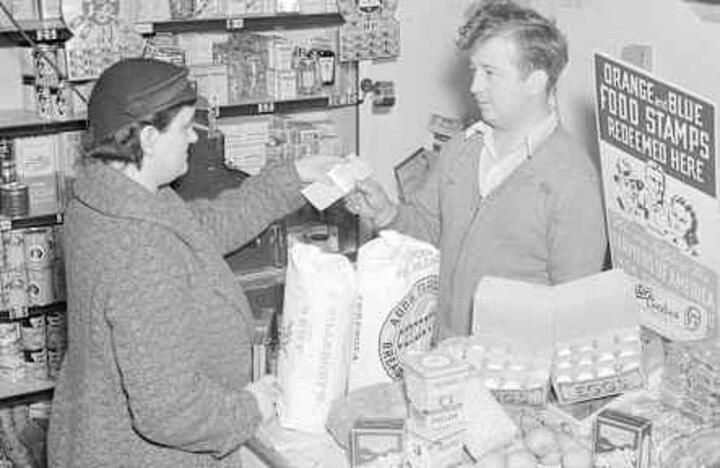 Dựa trên thành công ban đầu, chương trình tem phiếu thực phẩm đã được triển khai đến các thành phố thí điểm khác và mở rộng đến một nửa số quận trên toàn nước Mỹ.