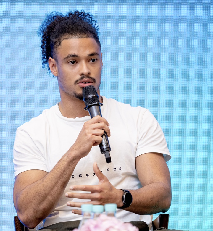 Flavio chia sẻ thời điểm phát bệnh do não mô cầu khiến anh phải từ bỏ sự nghiệp bóng đá.