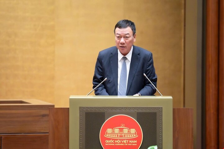 Tổng Thanh tra Chính phủ Đoàn Hồng Phong trình bày tờ trình dự án Luật sửa đổi, bổ sung một số điều của Luật Phòng, chống tham nhũng.