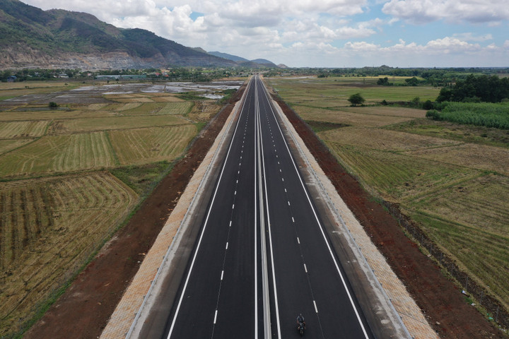 Tuyến cao tốc Biên Hòa – Vũng Tàu tăng tốc về đích vào tháng 12/2025. (Ảnh: Ánh Dương)