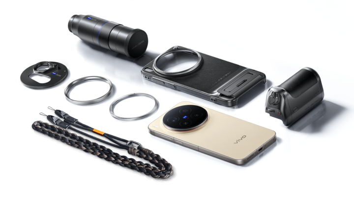 The vivo X300 series comes with many accessories in the box. (Photo: vivo)