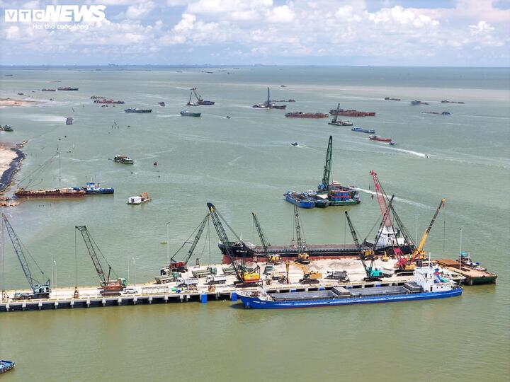 A área urbana costeira de Can Gio é considerada como tendo influência não apenas na cidade de Ho Chi Minh, mas também criando um impulso de crescimento para toda a região.