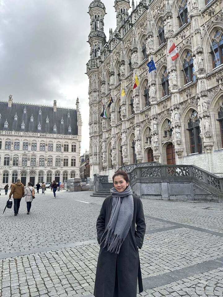 10X 소녀, 국제 석사 장학금 4개 획득 - 4