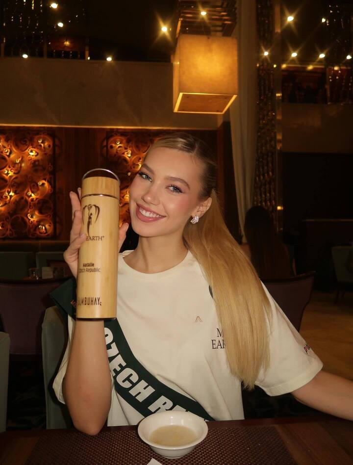 Người đẹp sáng lập dự án có tên "From Plate to Planet", nhằm giảm lãng phí thực phẩm và tác động của nó đến môi trường.