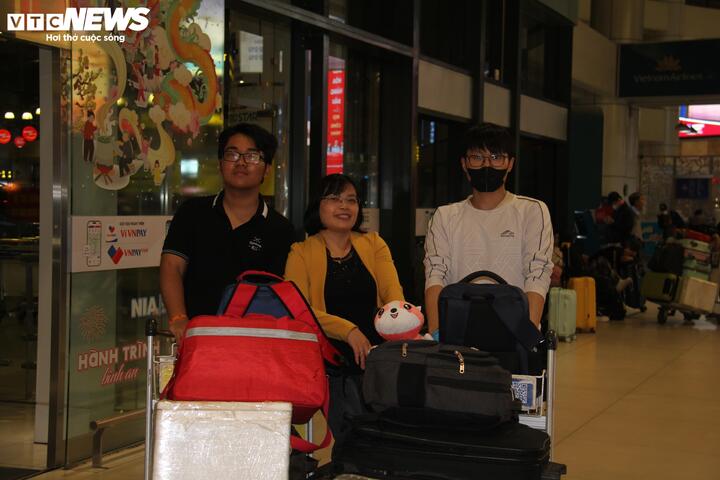 Cục Hàng không Việt Nam cho biết, đơn vị vừa yêu cầu các hãng hàng không cải thiện quy trình kiểm tra hành lý xách tay.