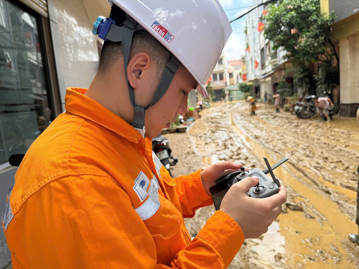 EVN hoàn thành sản lượng toàn hệ thống đạt 268,82 tỷ kWh trong tháng 10/2025 - 1