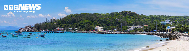 Đối với các lồng bè nuôi thủy sản, người dân chủ động gia cố, chằng buộc chắc chắn nhằm hạn chế thiệt hại, tránh mất trắng tài sản.