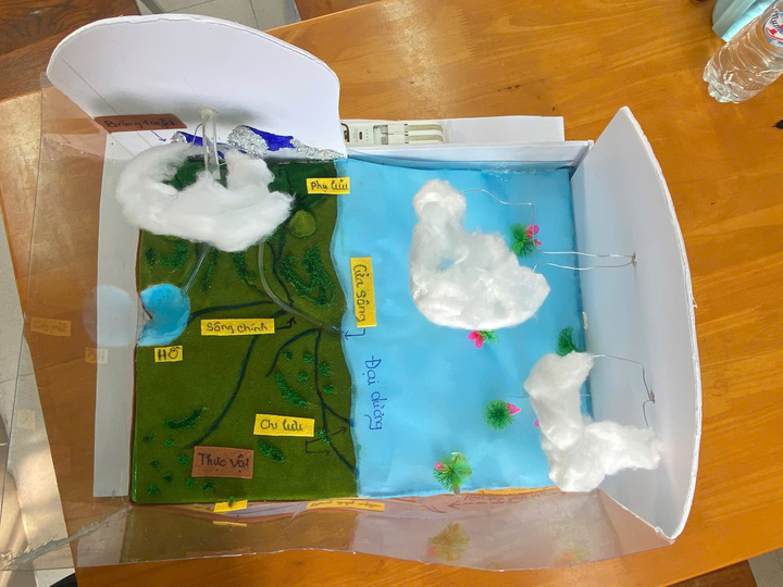 Tanpa diduga, ujian Geografi dibuka dengan perbualan antara Nobita dan Doraemon - 3