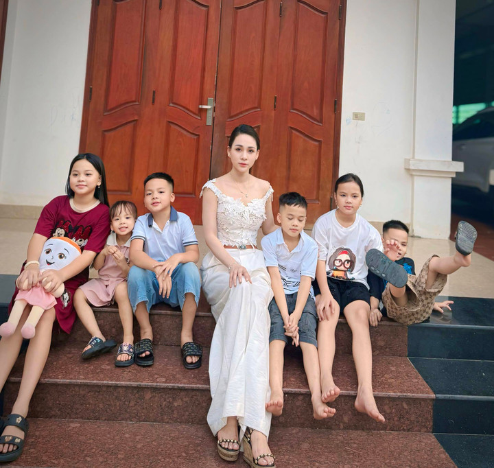 Vừa làm mẹ, vừa làm chủ không hề dễ dàng, nhưng chị Tuyết luôn cố gắng.