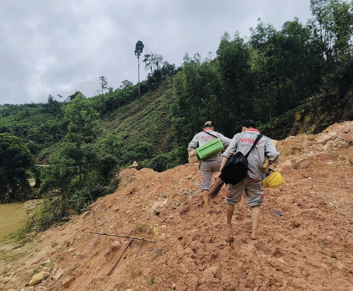 Meer dan 1.000 technische medewerkers van Viettel zijn versterkt en staan ​​klaar om in te grijpen. (Foto: Viettel)
