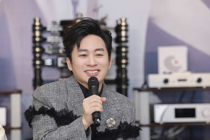 តារាចម្រៀង ទឹង ដួង