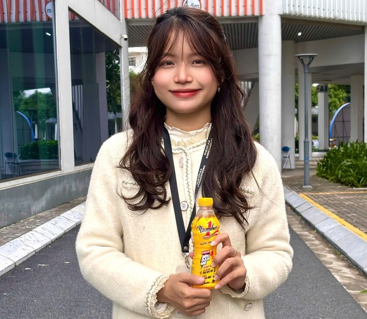 ពីបន្ទប់ពិសោធន៍តូចទៅសុបិនធំ ង្វៀន ធី ខាន់ ឌឿ ជារូបភាពរបស់យុវជនវៀតណាម - តែងតែមានថាមពល និង ងប់ងល់ដើម្បីក្លាយជា