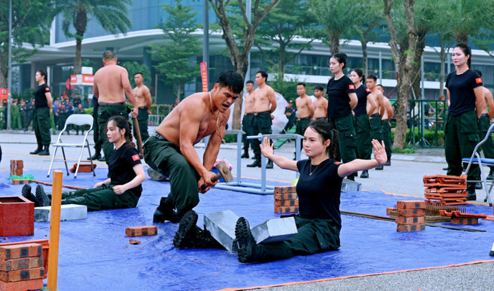 Để có thể dùng tay công phá gạch, ngói, dừa; đặt đá lên hai ống chân dùng búa đập vỡ; ngự thiết công (dùng yết hầu đẩy cây thương sắc nhọn và thanh sắt phi 12 chịu sức công phá); cương cốt công (treo mình trên ghế đặt gạch trên bụng dùng búa đập vỡ)... cán bộ chiến sĩ cần có quá trình tập luyện nhiều năm.