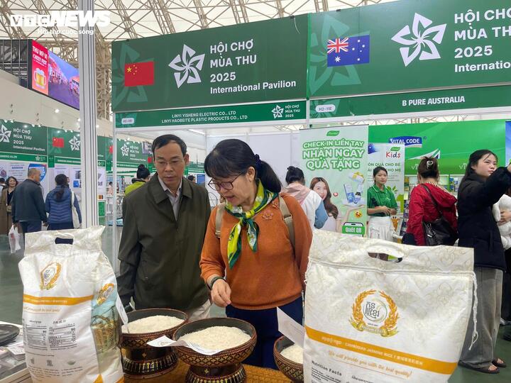 Hội chợ thu hút trung bình 100.000 lượt khách/ngày, cao nhất trong các sự kiện xúc tiến thương mại trong nước.