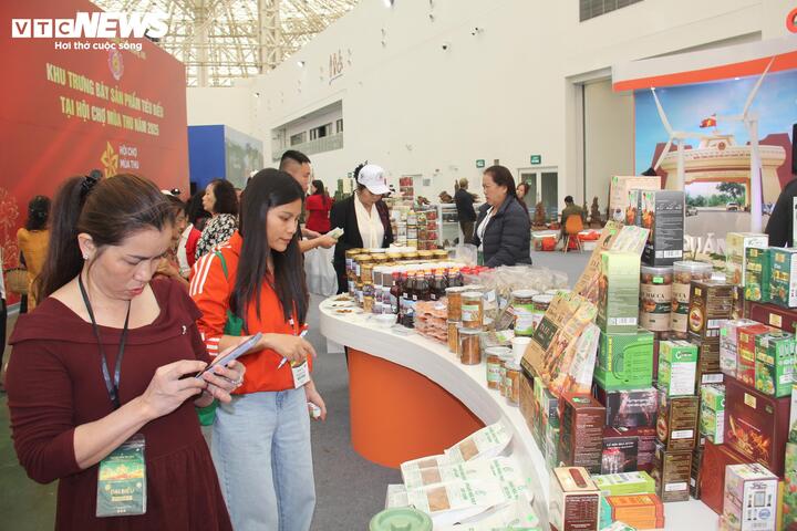 Chuyên gia cho rằng cần thêm những hội chợ tầm cỡ như Hội chợ mùa Thu lần thứ nhất 2025.