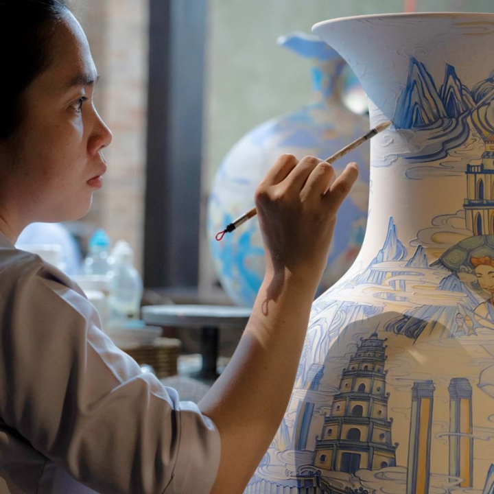 Ông Lý Ngọc Minh cho biết, ông làm sản phẩm luôn phải đảm bảo tiêu chí 4 không, 4 có, mà quan trọng nhất là có văn hóa, có phong cách và có hồn.