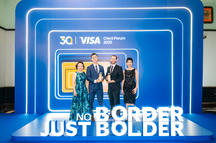 Home Credit Việt Nam nhận hai giải thưởng danh giá từ Visa. (Ảnh: Home Credit)