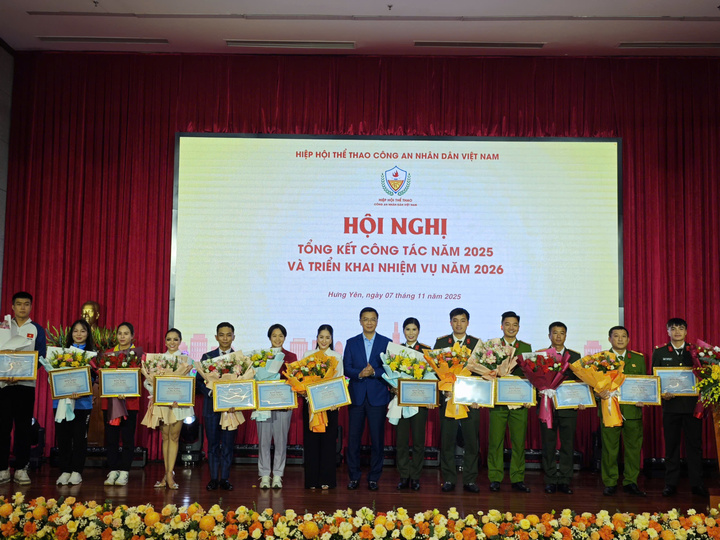 Nhiều vận động viên của Hiệp hội Thể thao CAND giành vinh quang.