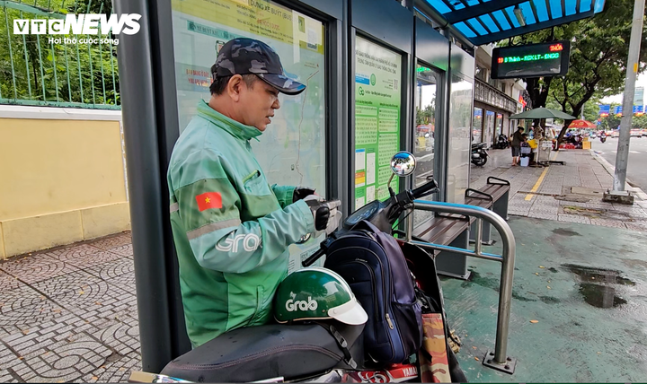 Nếu đề án được triển khai, ông Chiến cũng sẽ không gắn thêm bộ chuyển đổi xe điện vào xe máy đang chạy.