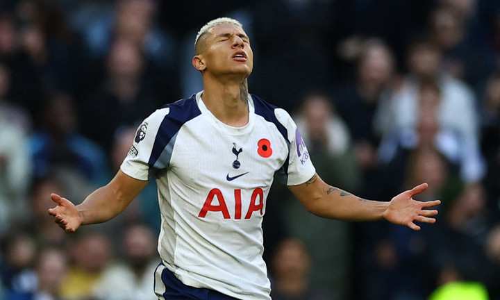 Richarlison đưa Tottenham vượt lên. (Ảnh: Reuters)