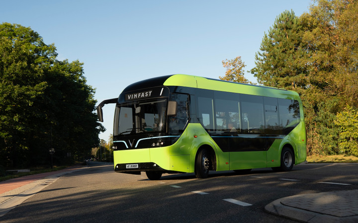 Xe buýt điện VinFast.