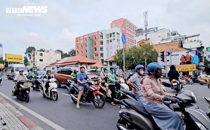 Cải hoán xe máy chạy xăng sang xe điện được kì vọng sẽ giảm phát thải ở các khu đô thị.