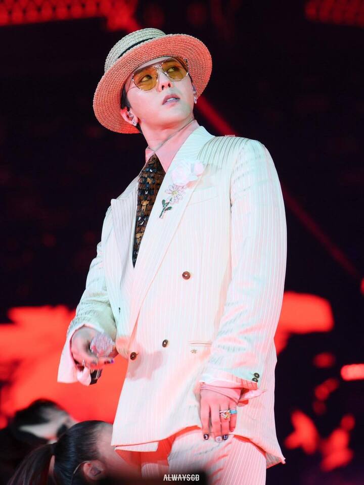 Đêm concert đầu tiên của G-Dragon ở Hưng Yên bùng nổ mạng xã hội.
