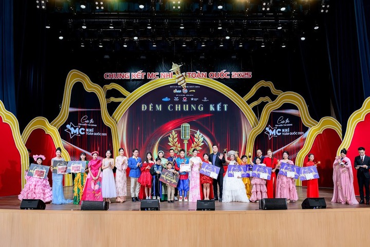 2025 نیشنل جونیئر ایم سی مقابلہ کی آخری رات ہنوئی میں ہوئی۔