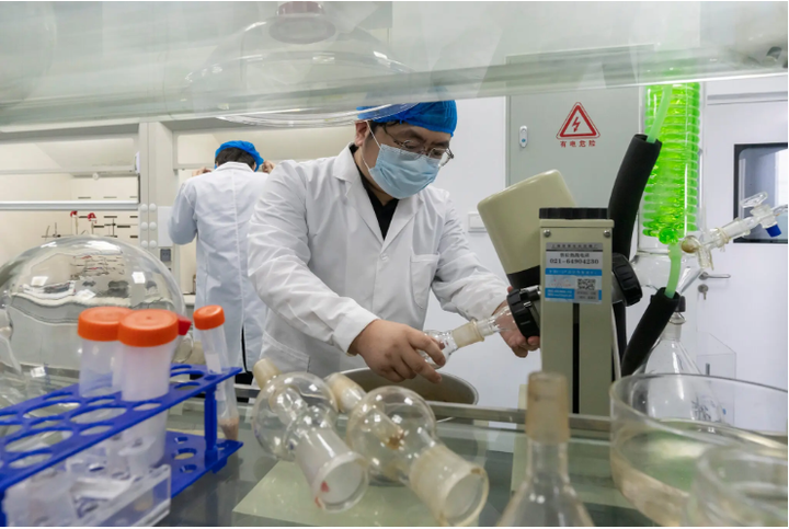 Phòng thí nghiệm sinh hóa tại Lonvi Biosciences. (Ảnh: New York Times)